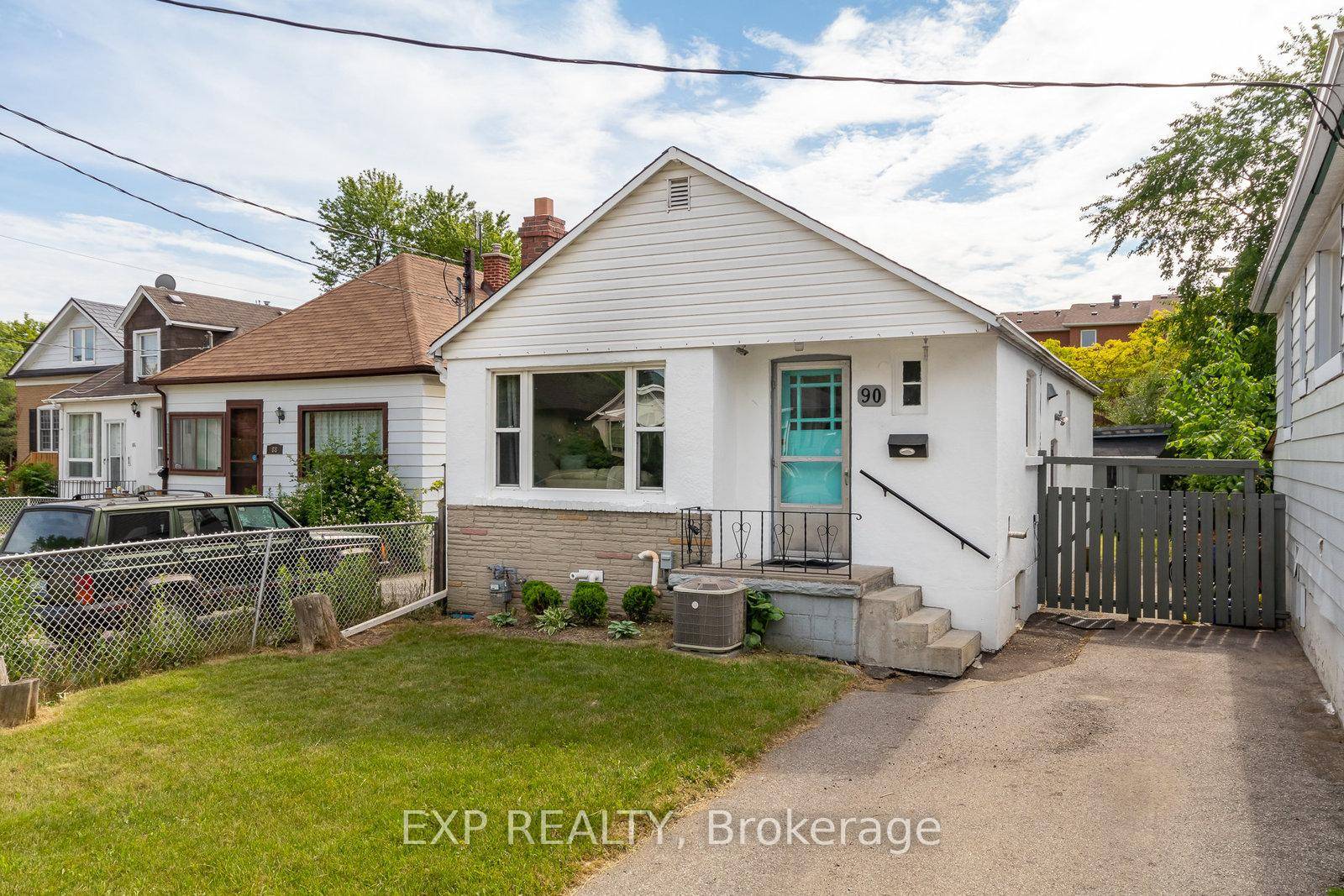 Charming Detached Bungalow in Prime East York Under 1M !