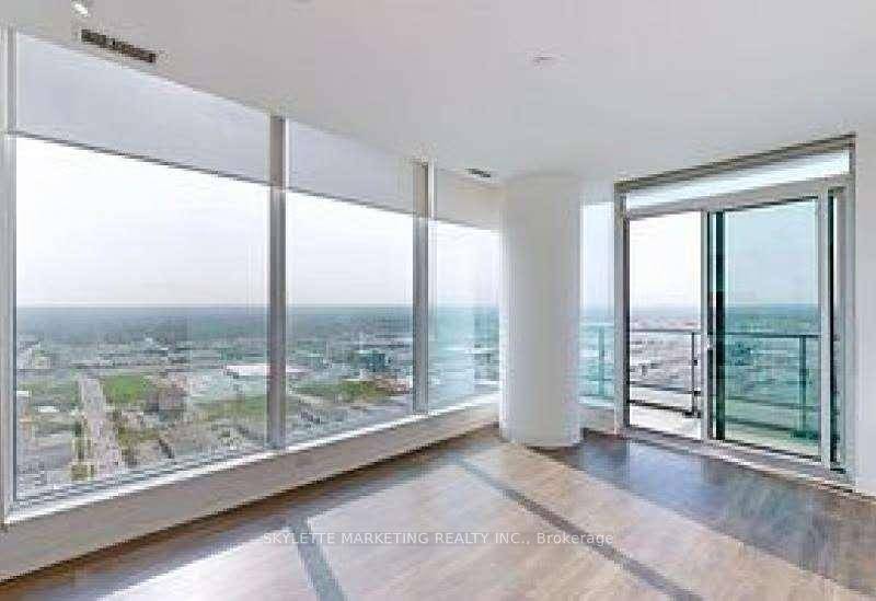 Corner Unit ! 2 Bedrooms amp ; 2 Bathrooms.