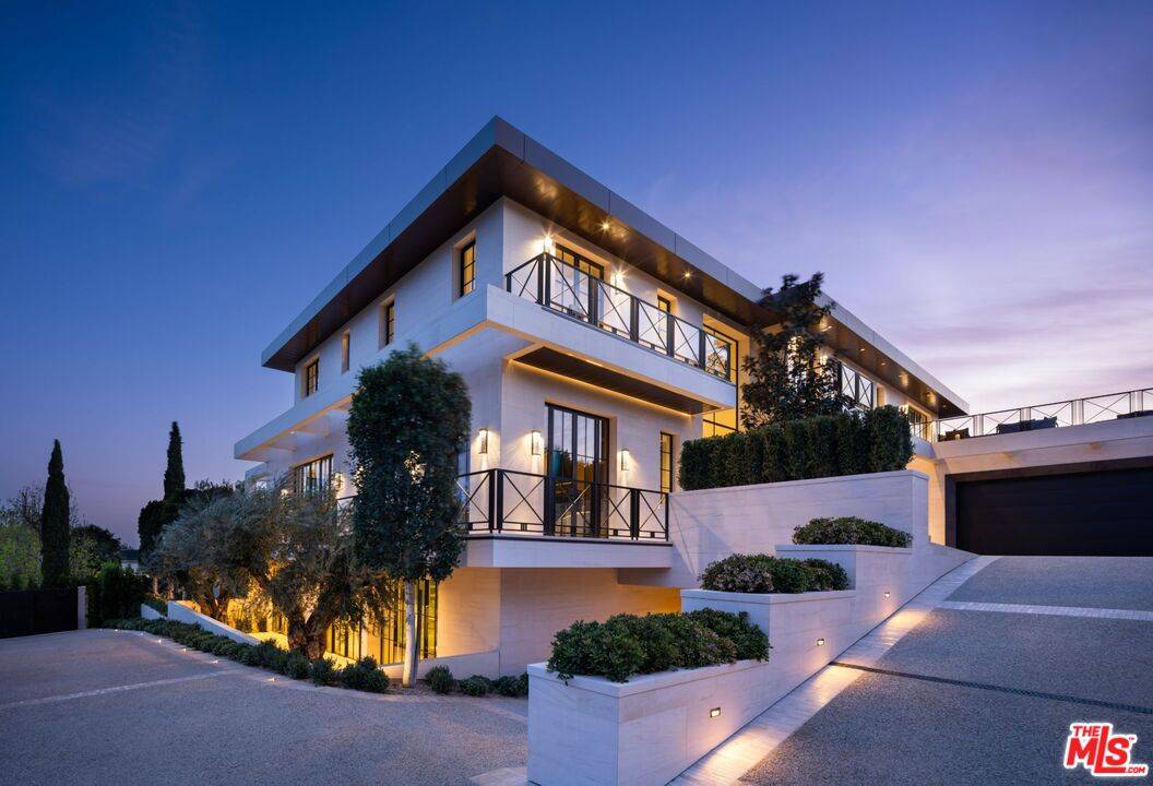 721 N Bonhill Rd 7.0 Brentwood LA