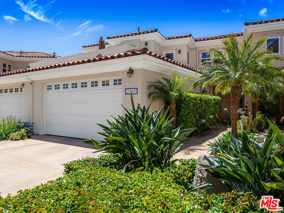 23949   De Ville Way 2BR Malibu La