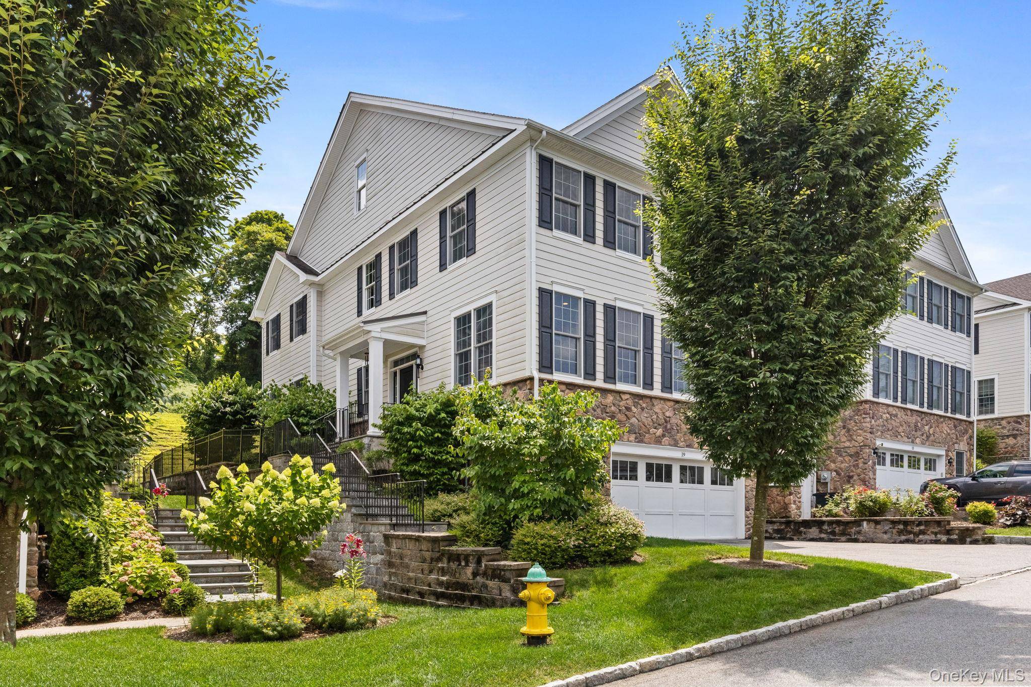 Don't miss out renting this beautiful townhome in the Enclave at Pleasantville.