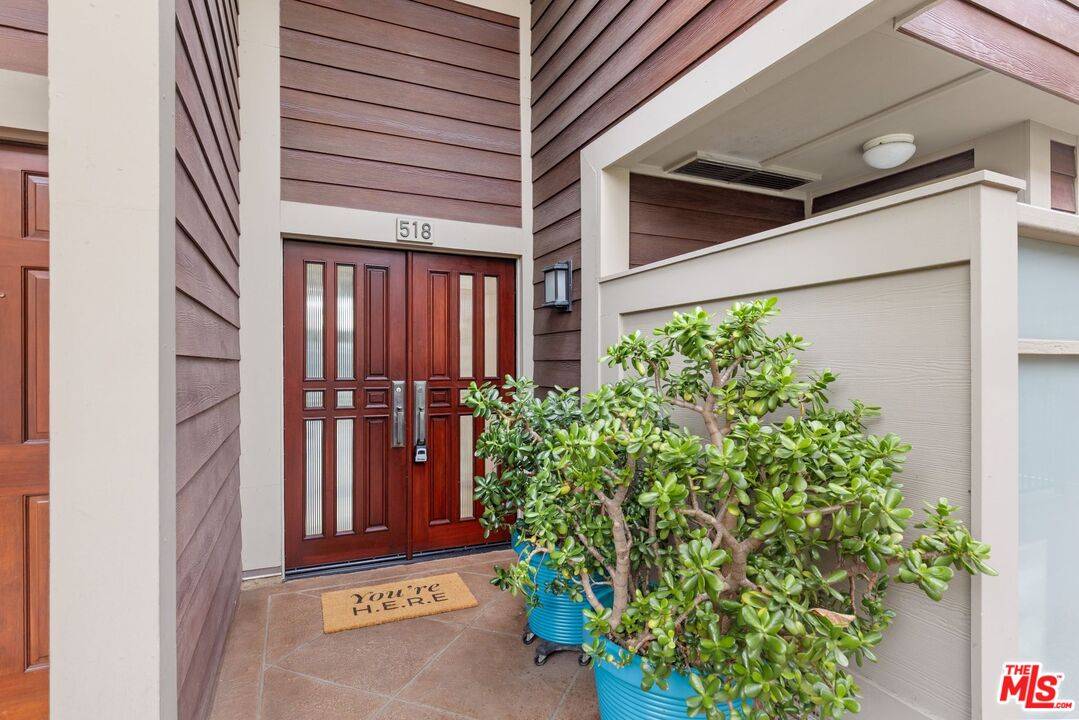 3950   Via Dolce 2BR Marina Del Rey La