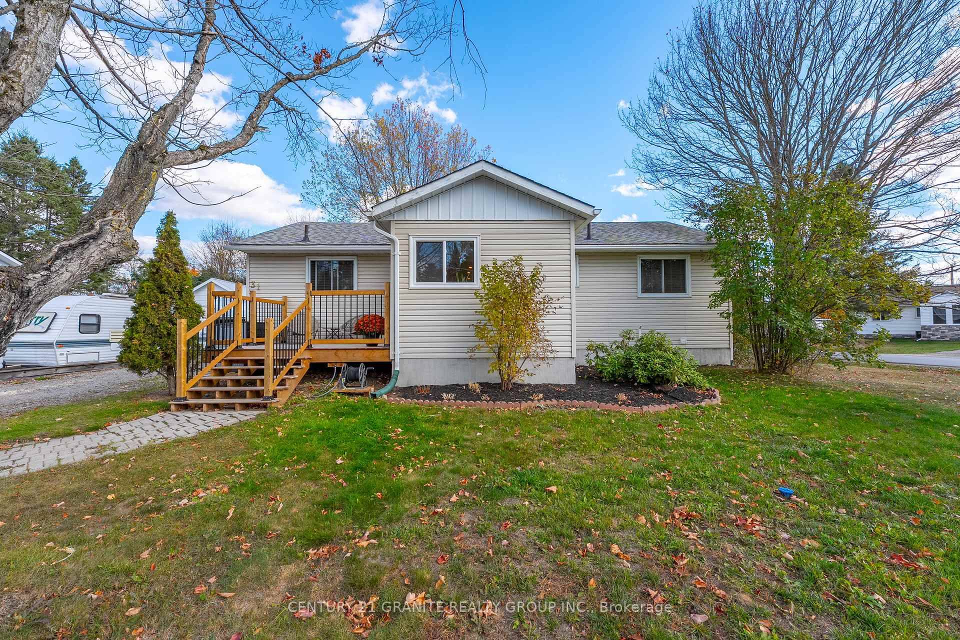 Modern Comfort Meets Scandinavian Warmth in the Heart of Cardiff, Step inside this freshly renovated home that perfectly blends modern design with Scandinavian charm.