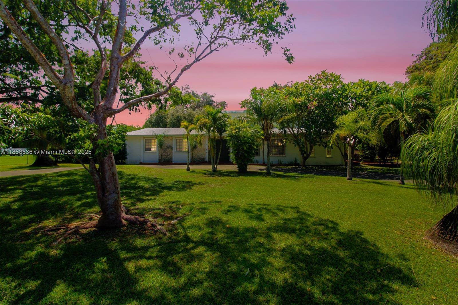 NO HOA ! We call this Redland gem the Bold amp ; Beautiful because of it's character amp ; edge.