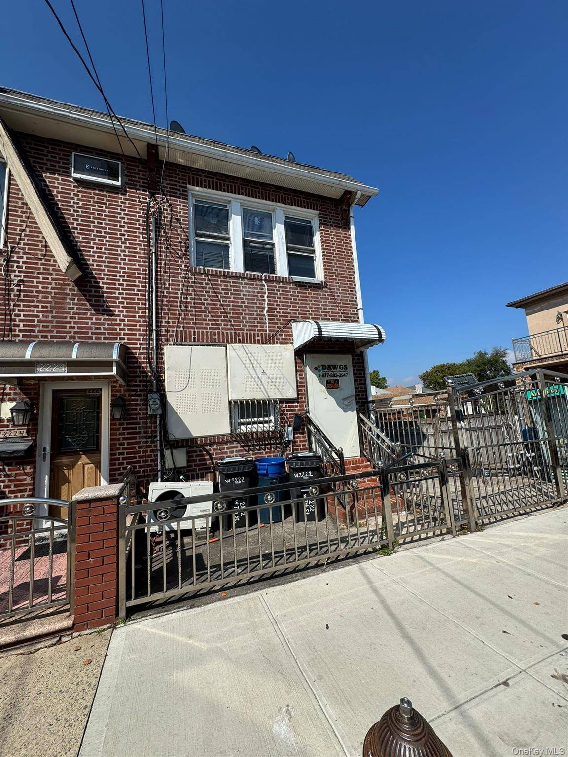 This attached single family home offers a practical layout with 3 bedrooms and 2 full bathrooms.