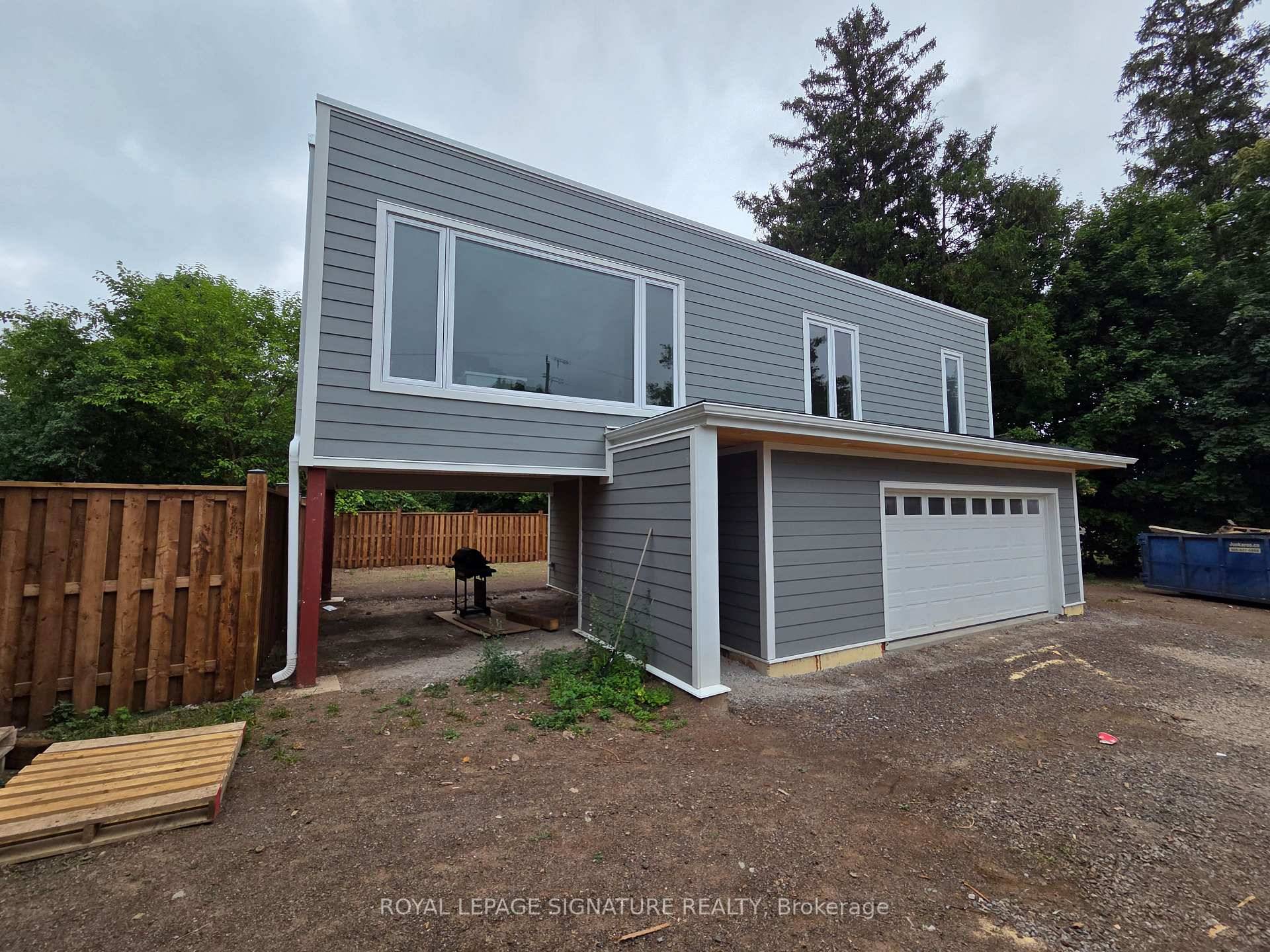 Brand New additional dwelling unit ADU in a Mature Neighbourhood !