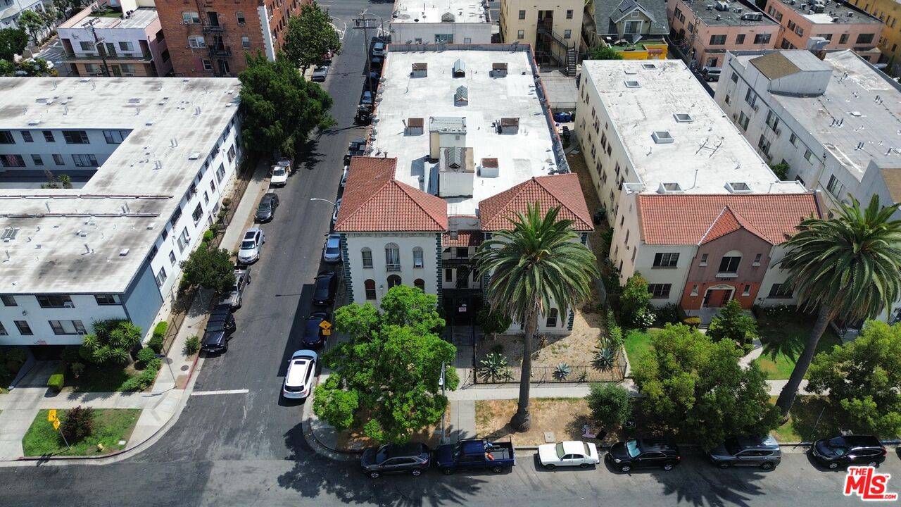 2910 Leeward Ave 30BR Hancock Park La