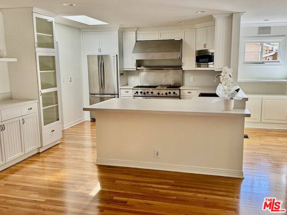 3123   Barry Ave 4BR Marina Del Rey La