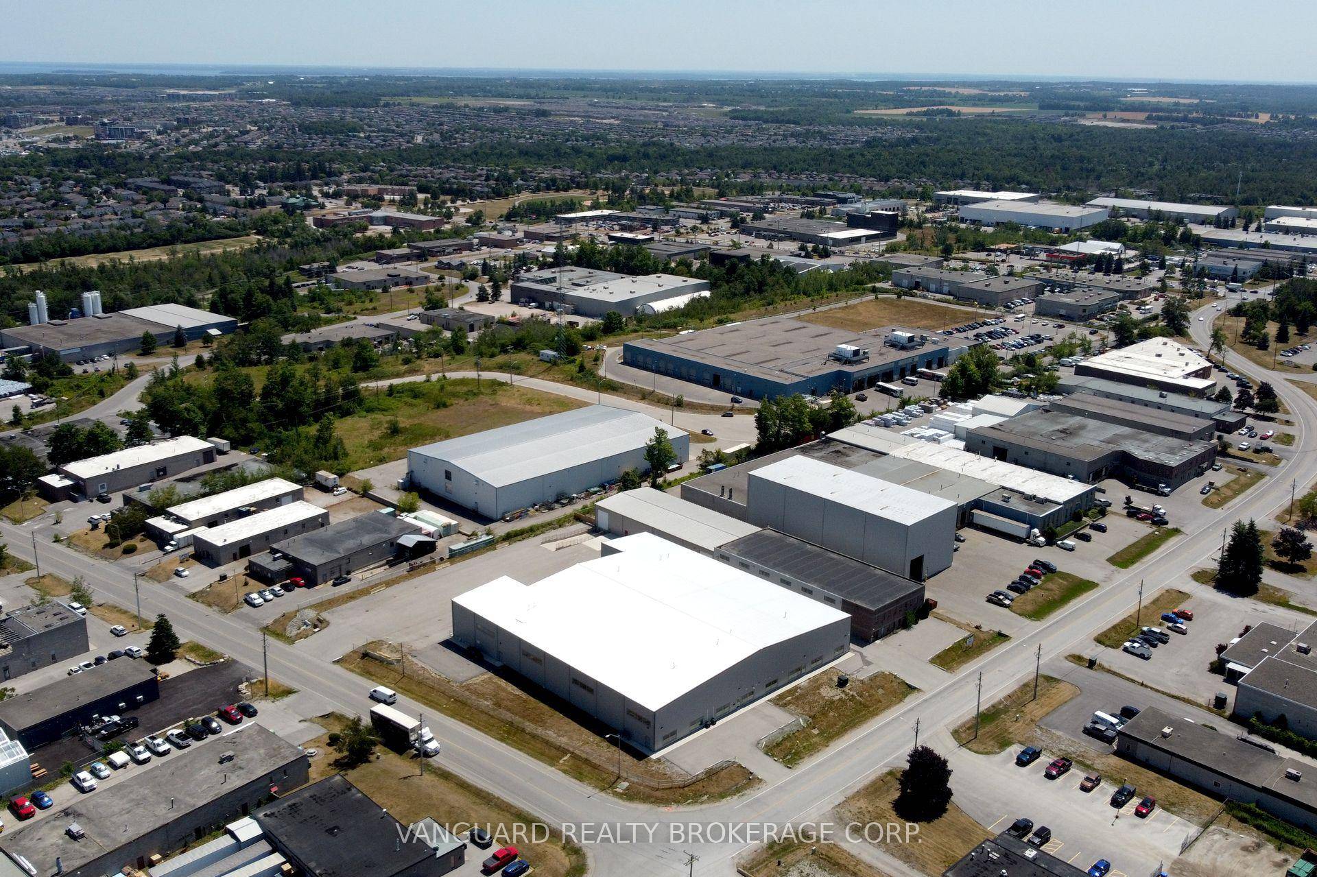 Rare chance to own a well located industrial property in Barrie's growing south end.
