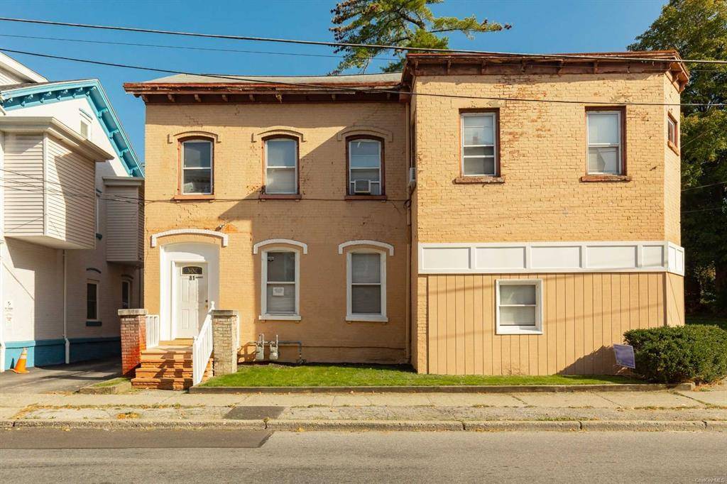 WELL MAINTAINED MULTI FAMILY LOCATED NEAR POUGHKEEPSIE'S ACADEMY STREET HISTORIC DISTRIC.