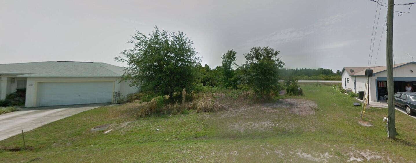 Don't miss out on this high and dry lot in the sought after Poinciana Community.