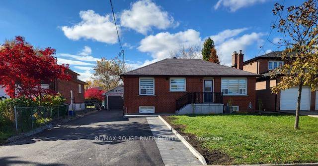 Beautifully renovated bungalow !