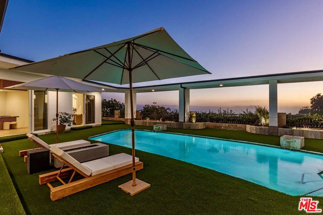 560   Chalette Dr 5BR Beverly Hills Post Office | B.H.P.O. La