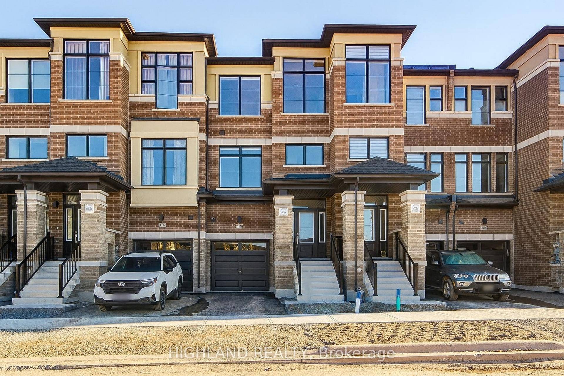 Brand New amp ; Luxury Townhouse W 4 Bedrooms amp ; 3.