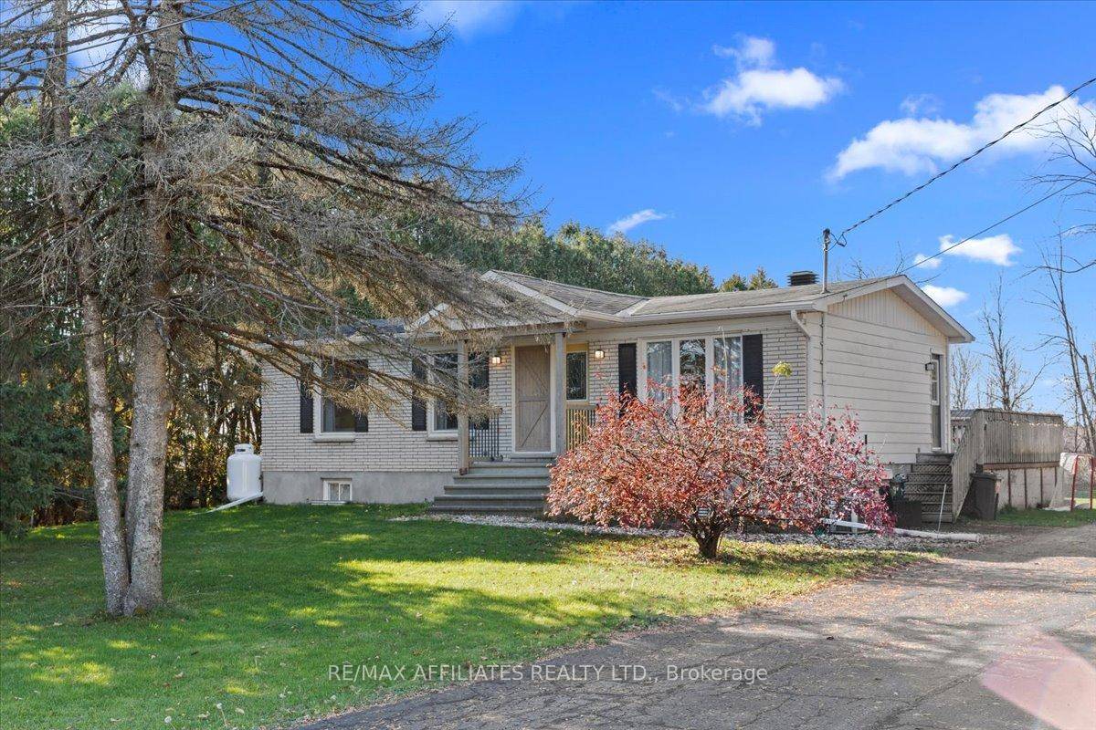 Welcome to this beautifully updated 3 bedroom, 1 bath bungalow featuring a bright open concept floor plan with flat ceilings and pot lights throughout.