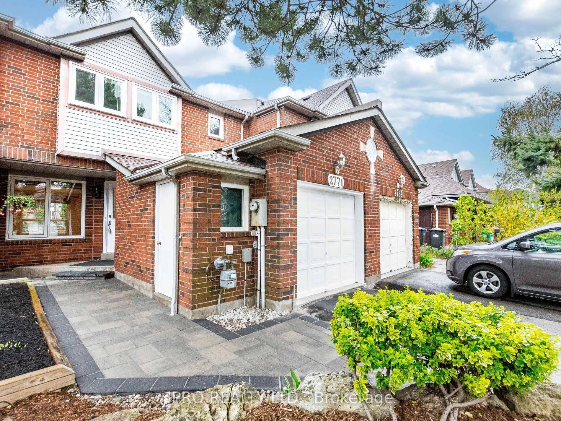 Pride Of Ownership Shines In This Rare Beautifully Maintained Freehold Townhome And No Maintenance Fees !