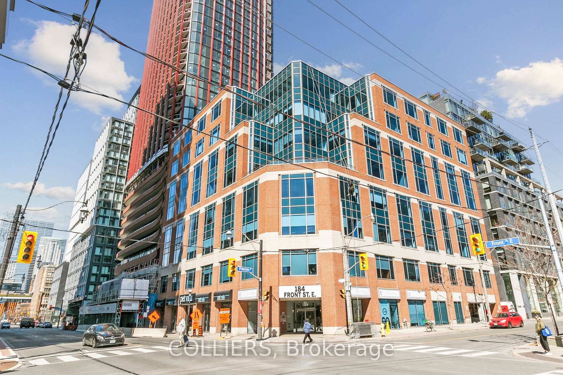 Available for sublease, 184 Front Street East offers a turnkey, fully furnished office in the heart of Downtown Toronto's east end.