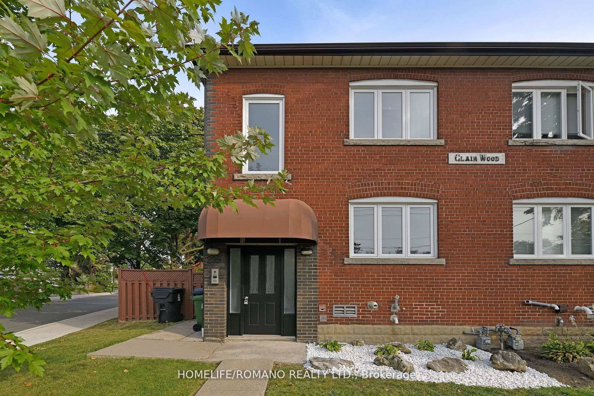 Discover your new home in this bright and inviting 2 bedroom apartment including 1 parking space, where convenience meets comfort.