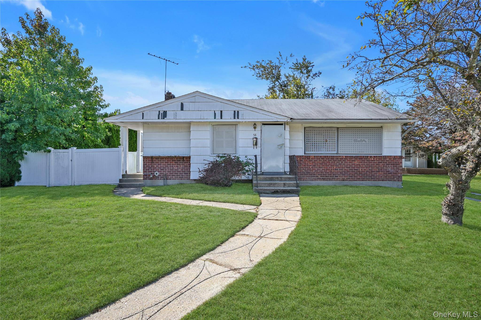 This single family ranch is just what you ve been looking for.