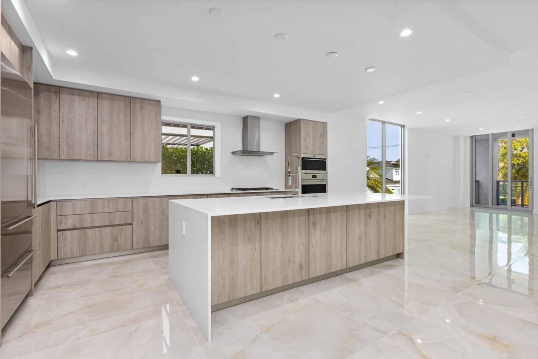 Welcome to an extraordinary opportunity at 475 E Royal Palm Road, Unit 205, Boca Raton, a custom brand new residence offering an unparalleled blend of modern elegance and sophisticated living.