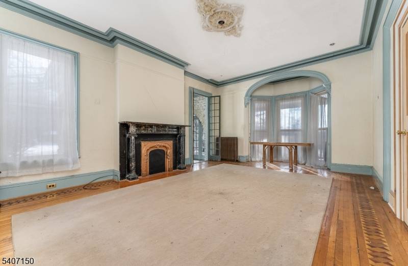 Unique Property. Victorian Mansion.