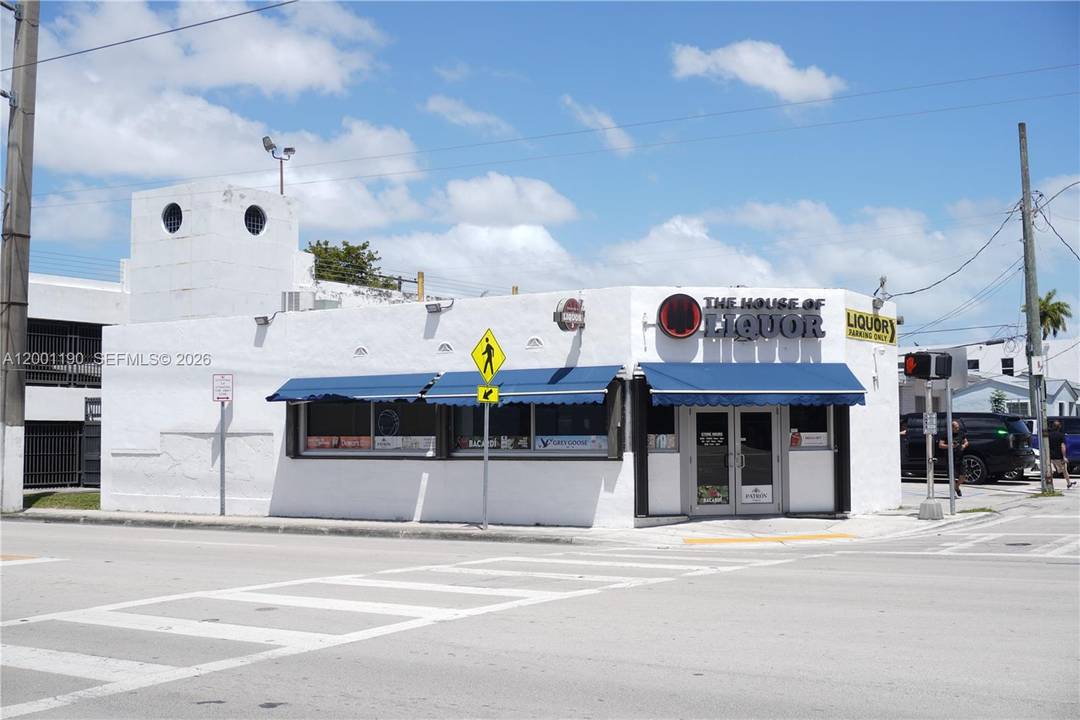 RARE COMBINED RE BUSINESS CORAL WAY CORNER LOT W 4COP LICENSE amp ; T6 8 O ZONING.