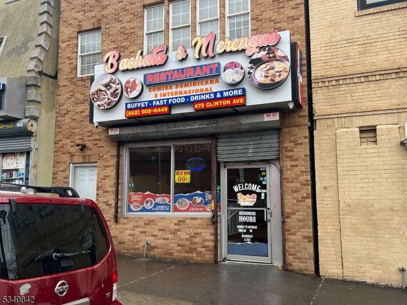 Price IMPROVEMENT ! Meticulously maintained mix use property including a BBQ restaurant and two apartments one is a 3 bedroom and the other a five bedroom475 77 MLS 3967271 also ...