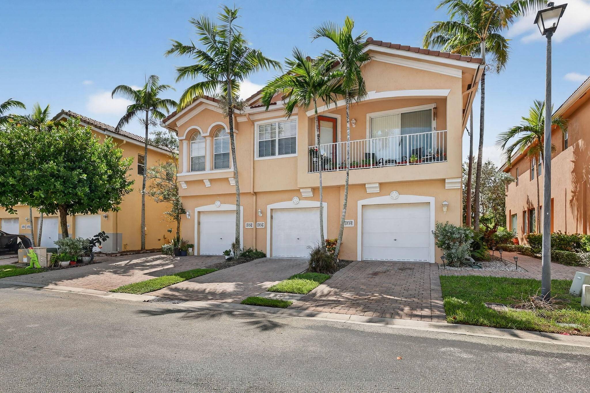 This clean and well maintained townhome in the gated Villa Rosa community has been meticulously cared for and upgraded by its original owner.