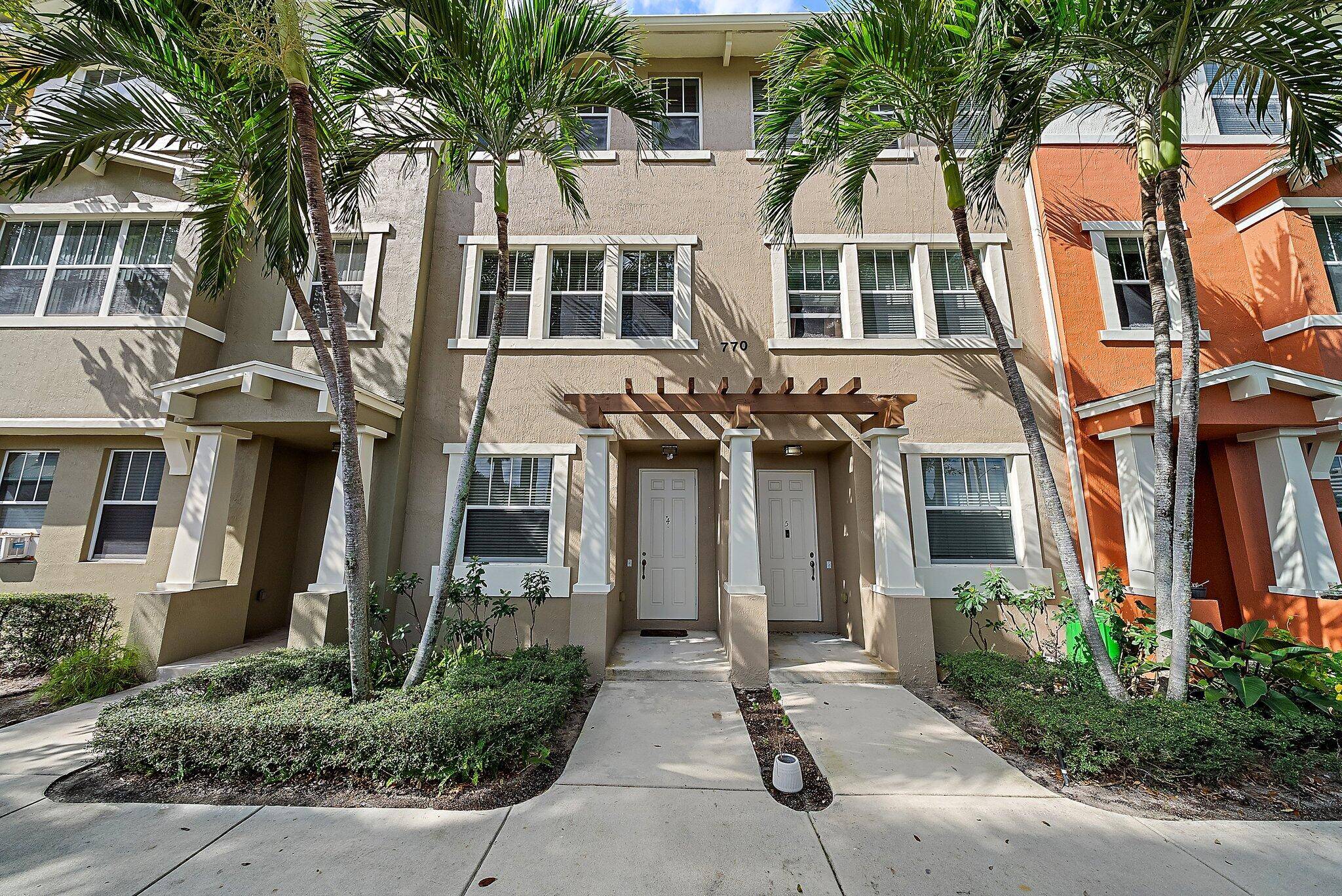 This beautifully updated three story townhouse in the gated community of Cityside offers the perfect blend of comfort and convenience.