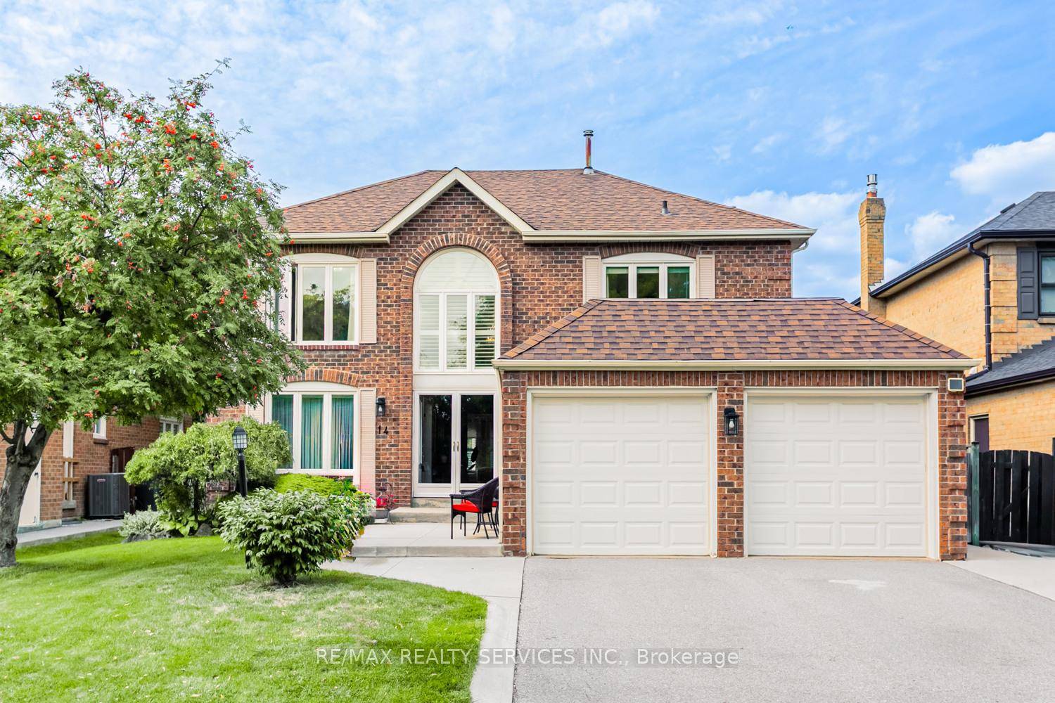Welcome to this beautifully maintained detached home located in the highly desirable N Block of Brampton.