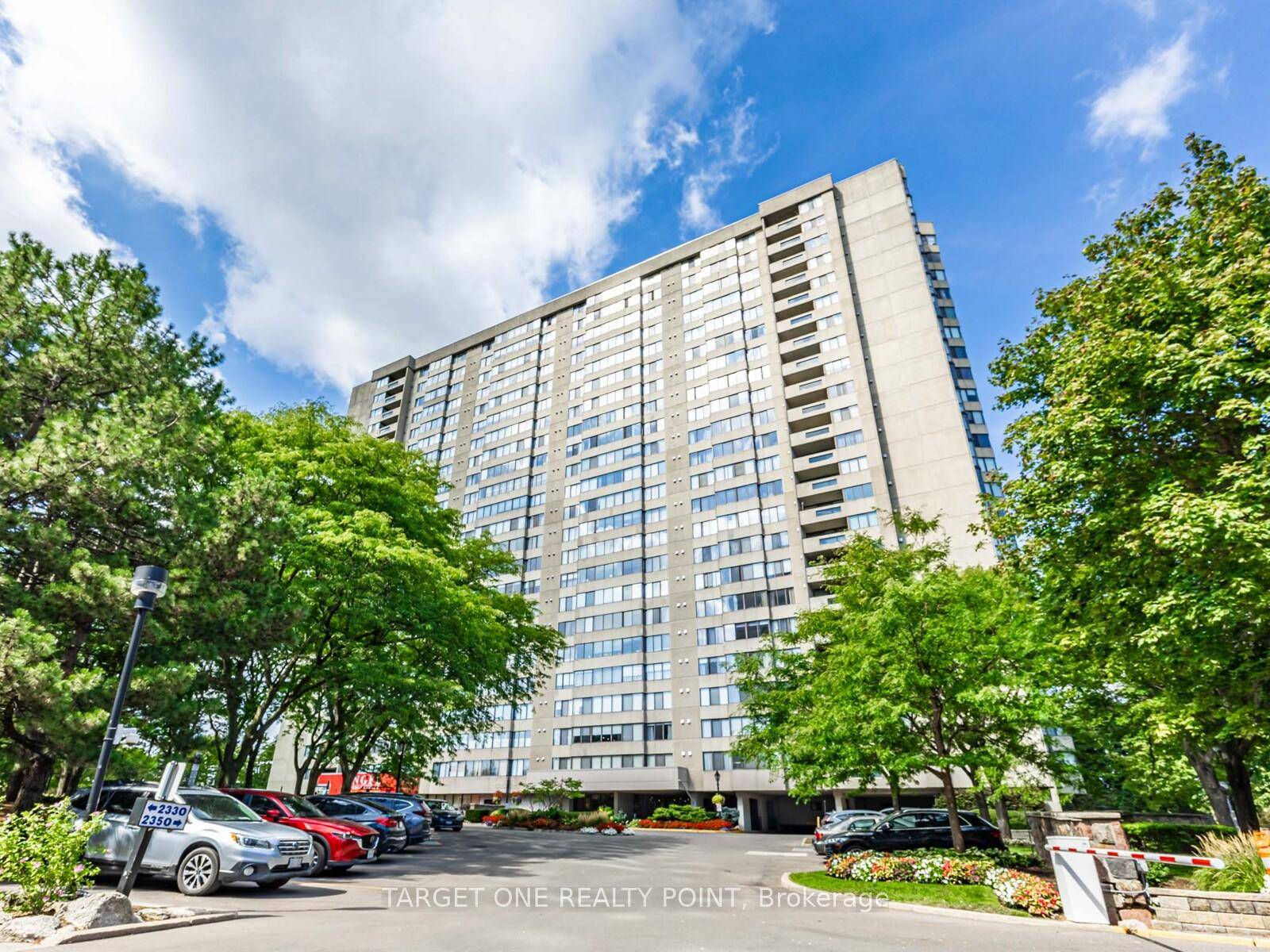 Tridel Built Skygarden ! A rarely offered bright South Facing unit with around 1700 sq ft plus a rare double solarium perfect as office, lounge, or hobby space.