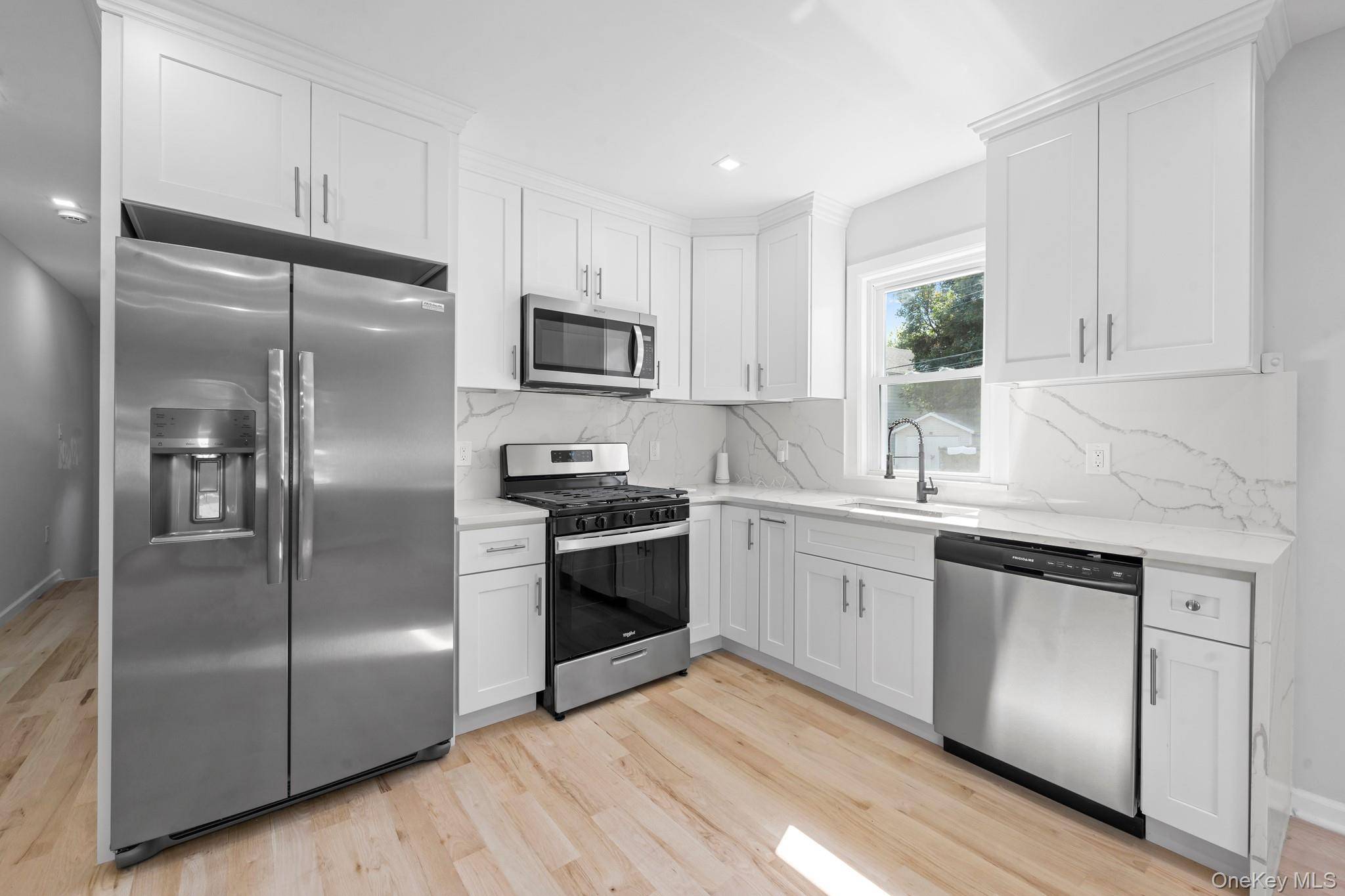 Space, style amp ; modern luxury come together at 175 02 111th Avenue !