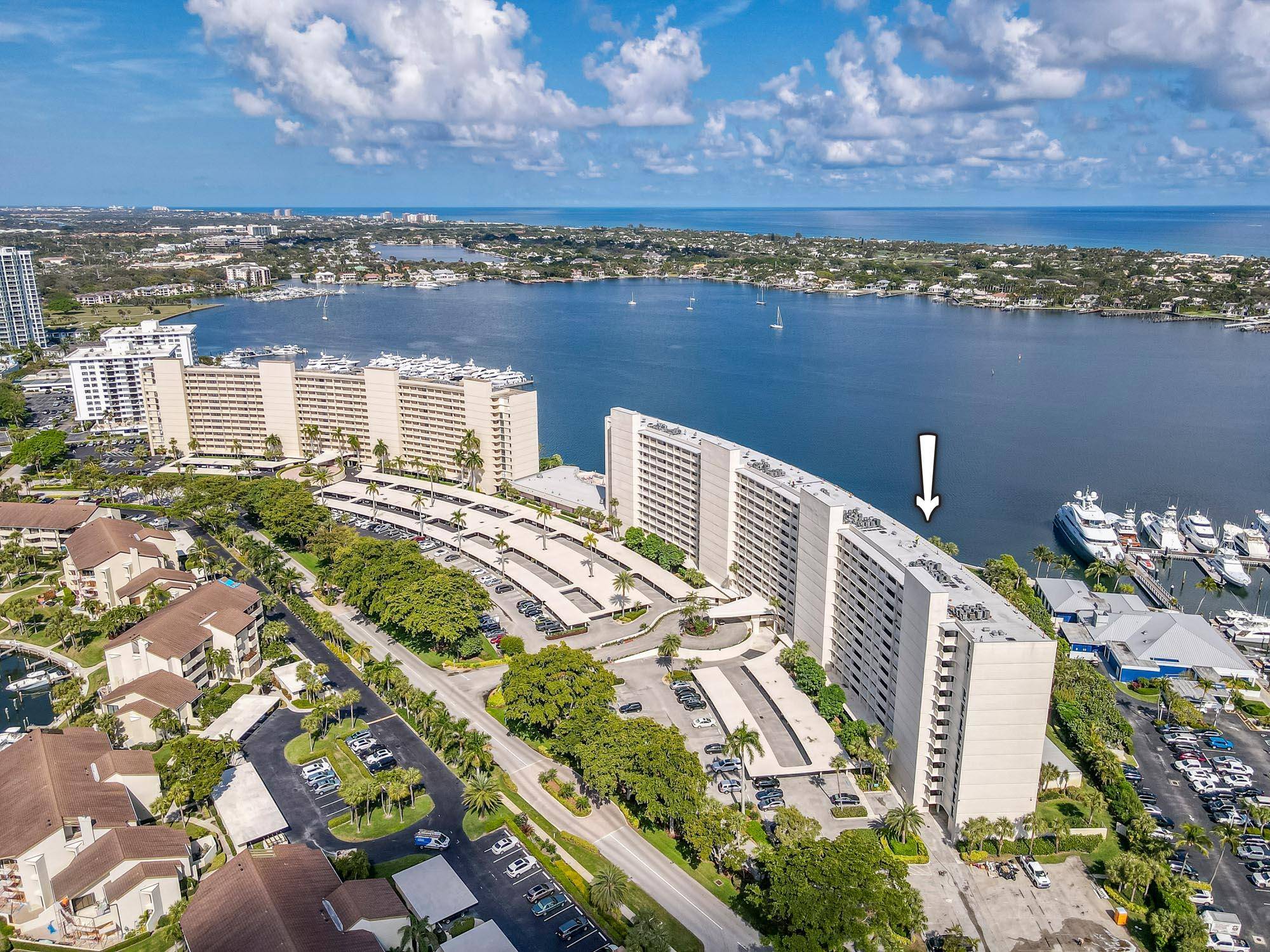 Perfect pent house living is found here in South Quay, set in the gated community of Old Port Cove.