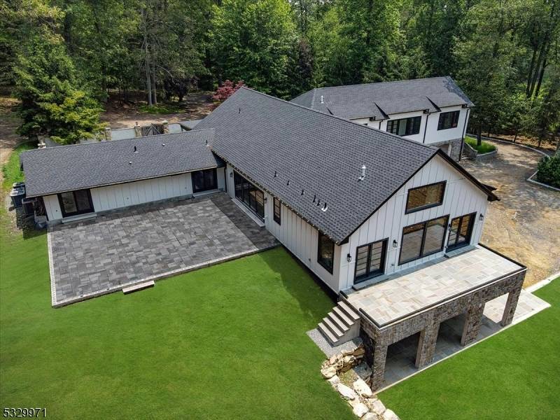 Discover this exquisite custom built residence, ideally positioned on 8.