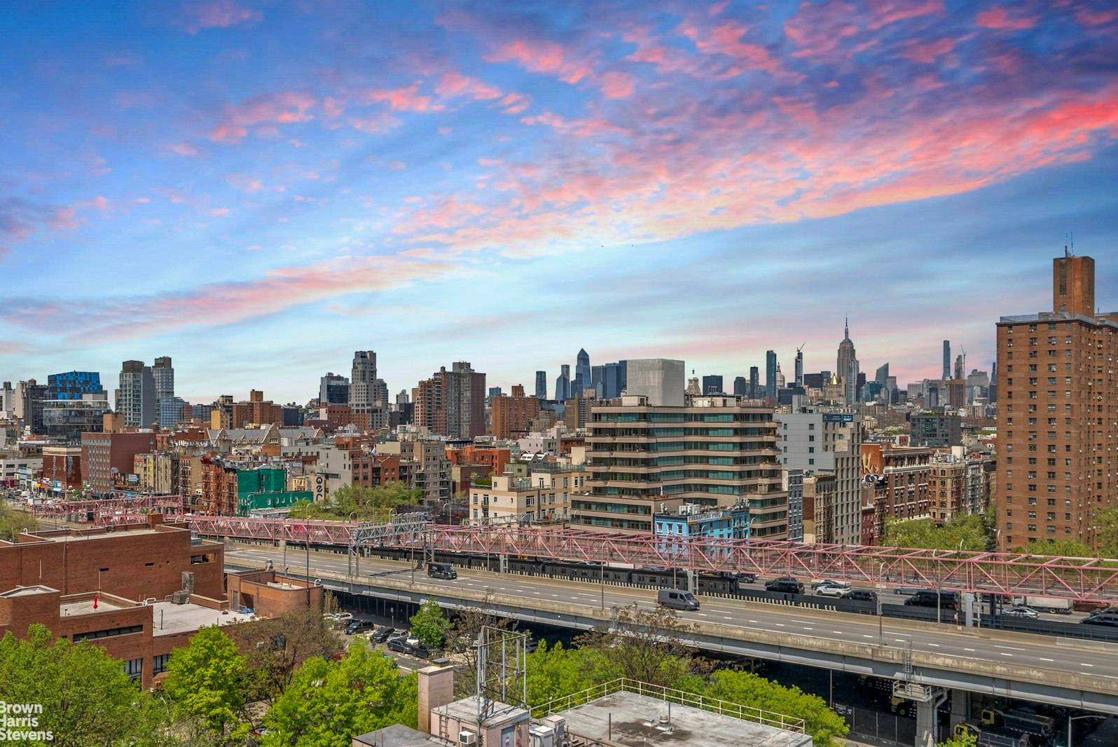High floor one bedroom with a huge private terrace and panoramic open views of the Midtown skyline a rare opportunity and a true blank slate to create your own vision.