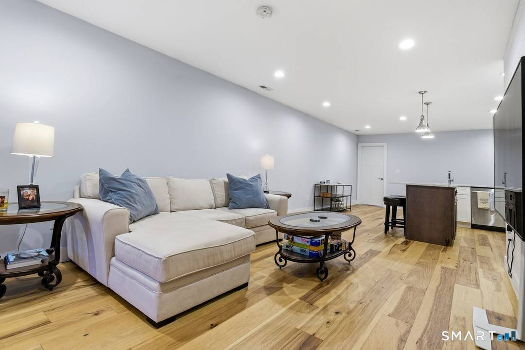 Unique living Multi unit Home walking distance to some of the best water front in Ct.