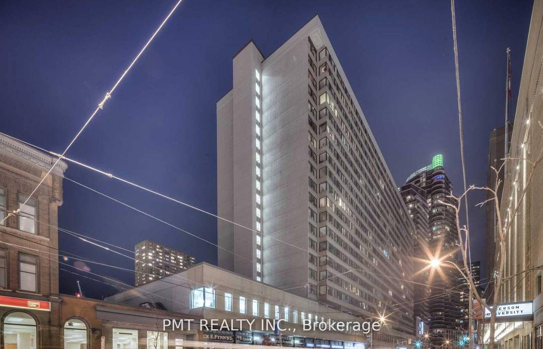 FURNISHED Spacious 2 Bedroom Condo with Rare Balcony in the Heart of Downtown !