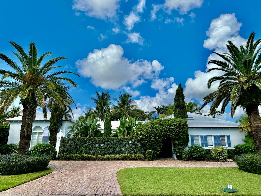 Palm Beach Perfection ! Exquisitely appointed with new luxury furnishings.