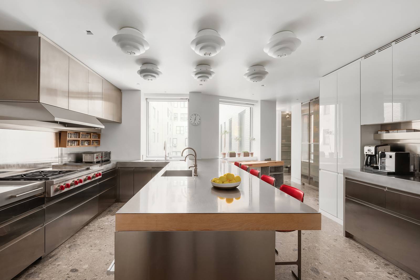 Beautifully renovated Park Avenue duplex with a gracious floorplan allowing for the most elegant living.