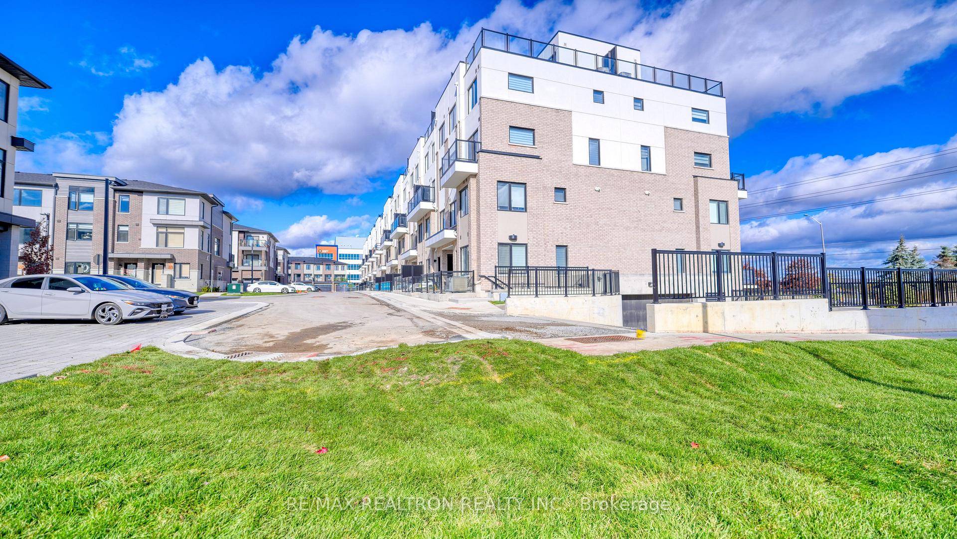 This Brand New Townhouse Conveniently Located In one of Pickering's Most Desirable Neighbourhoods !