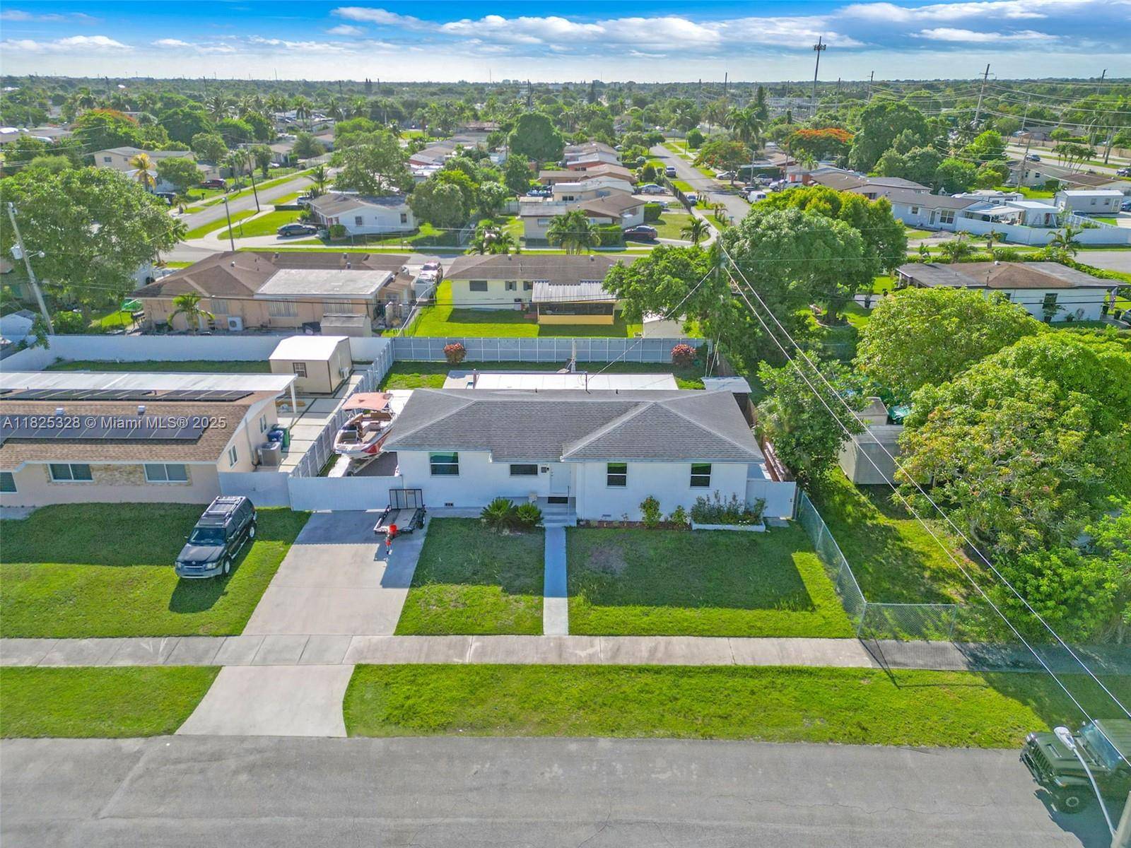 Beautiful 3 bedroom, 2 bath single family home with no HOA !
