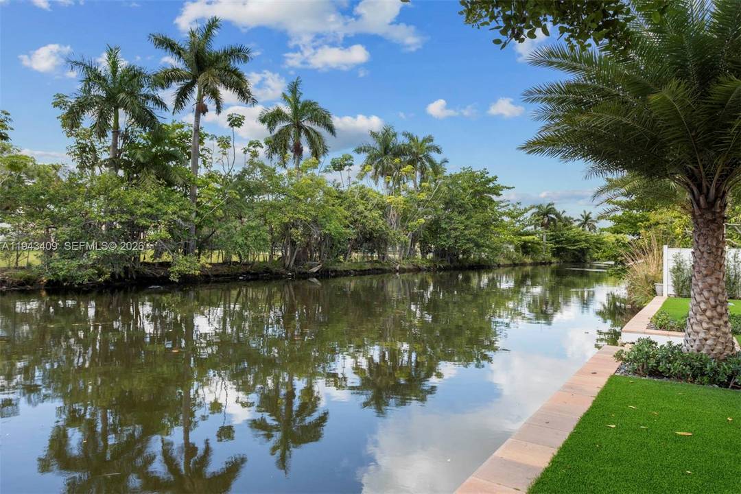 Elegant Riverfront Oasis, meticulously detailed redesigned 3 bed 2.