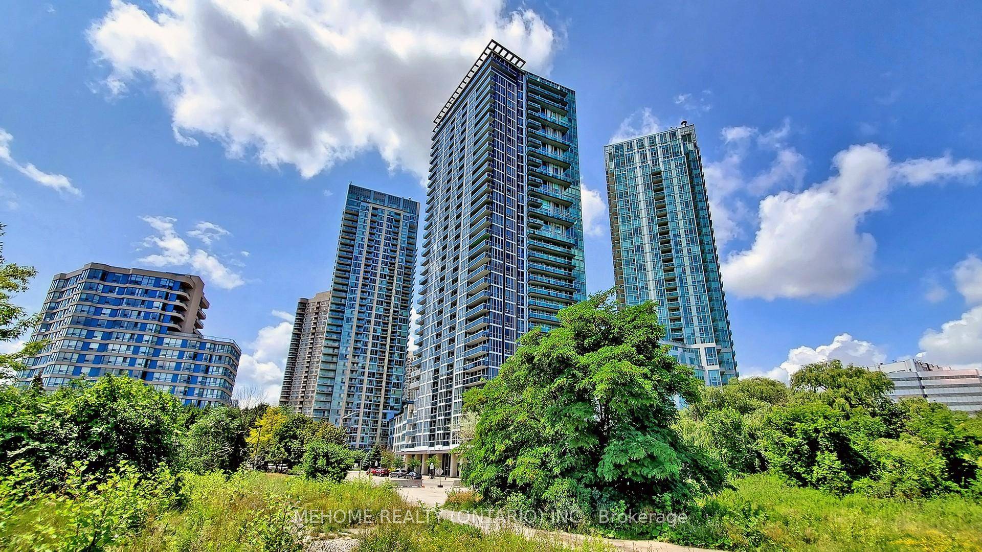 Stunning, Bright And Expansive 2 Bedroom Den, 3 Bathroom Corner Loft In The Prestigious Award Winning Onyx Residences.