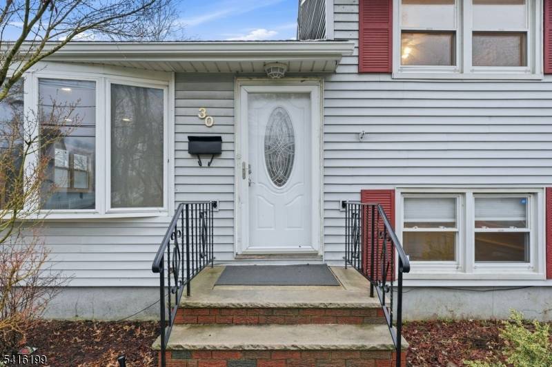 Located near the center of Livingston, 30 Arden Road is a well maintained split level home situated near the Town Center, local restaurants, and shopping.