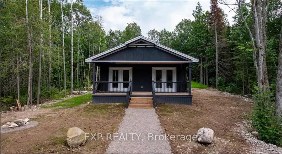 Strategically situated mid Peninsula, this rental property is a quick 15 minute drive from the charming town of Lion's Head, featuring a sandy beach, marina, and boat launch.