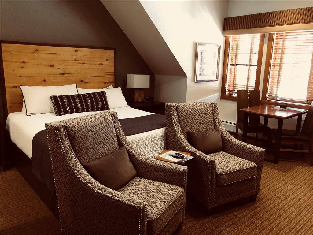 Spacious 2 bdrm penthouse for fixed ski week 1 every year plus 1880 float points which can be used to reserve at least two weeks of extra vacation time during ...