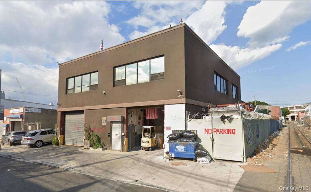 Spacious 6, 575 SF industrial warehouse in Maspeth built 1930 ideal for light manufacturing, storage or distribution.