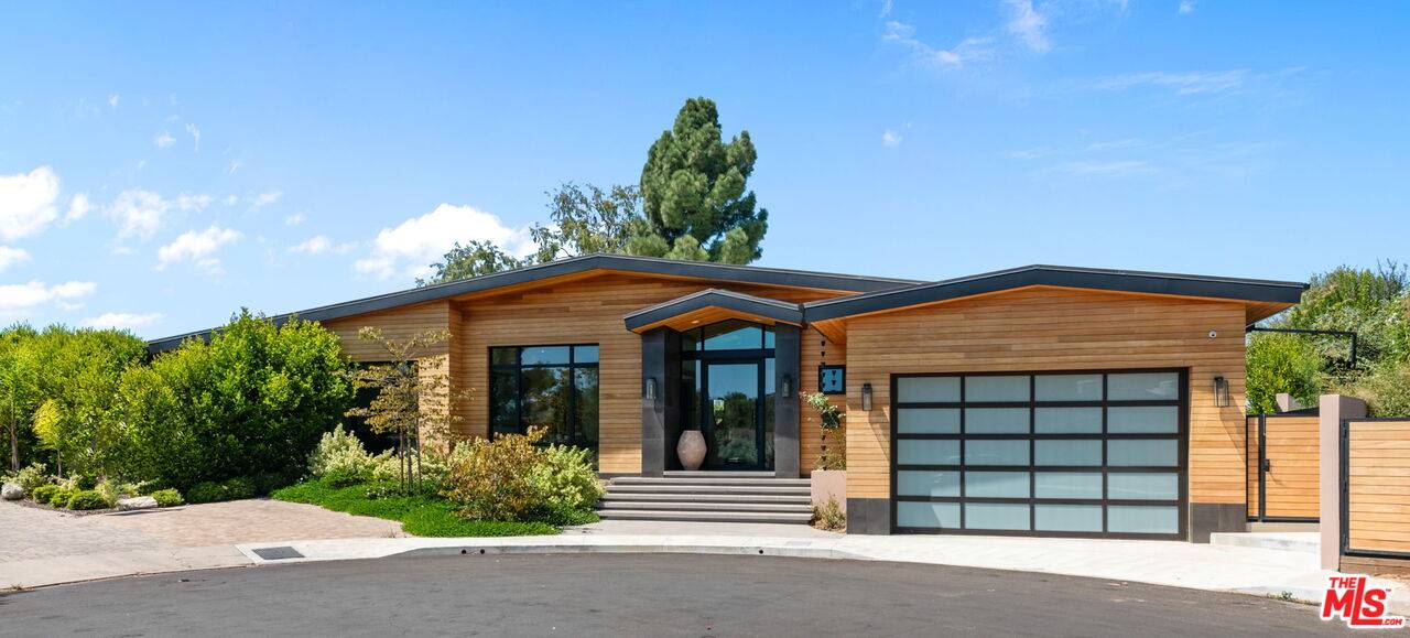 9153   Janice Pl 6BR Beverly Hills Post Office | B.H.P.O. La
