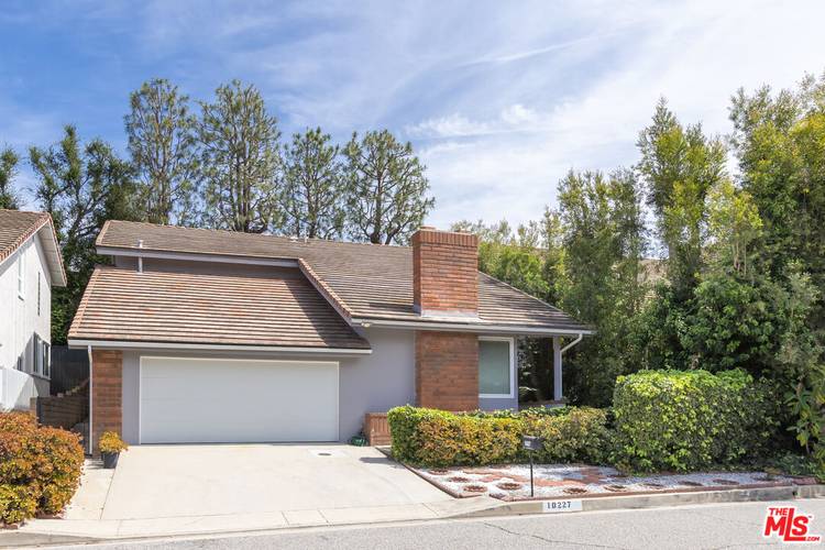 10227   Autumn Leaf Cir 4BR Bel Air La