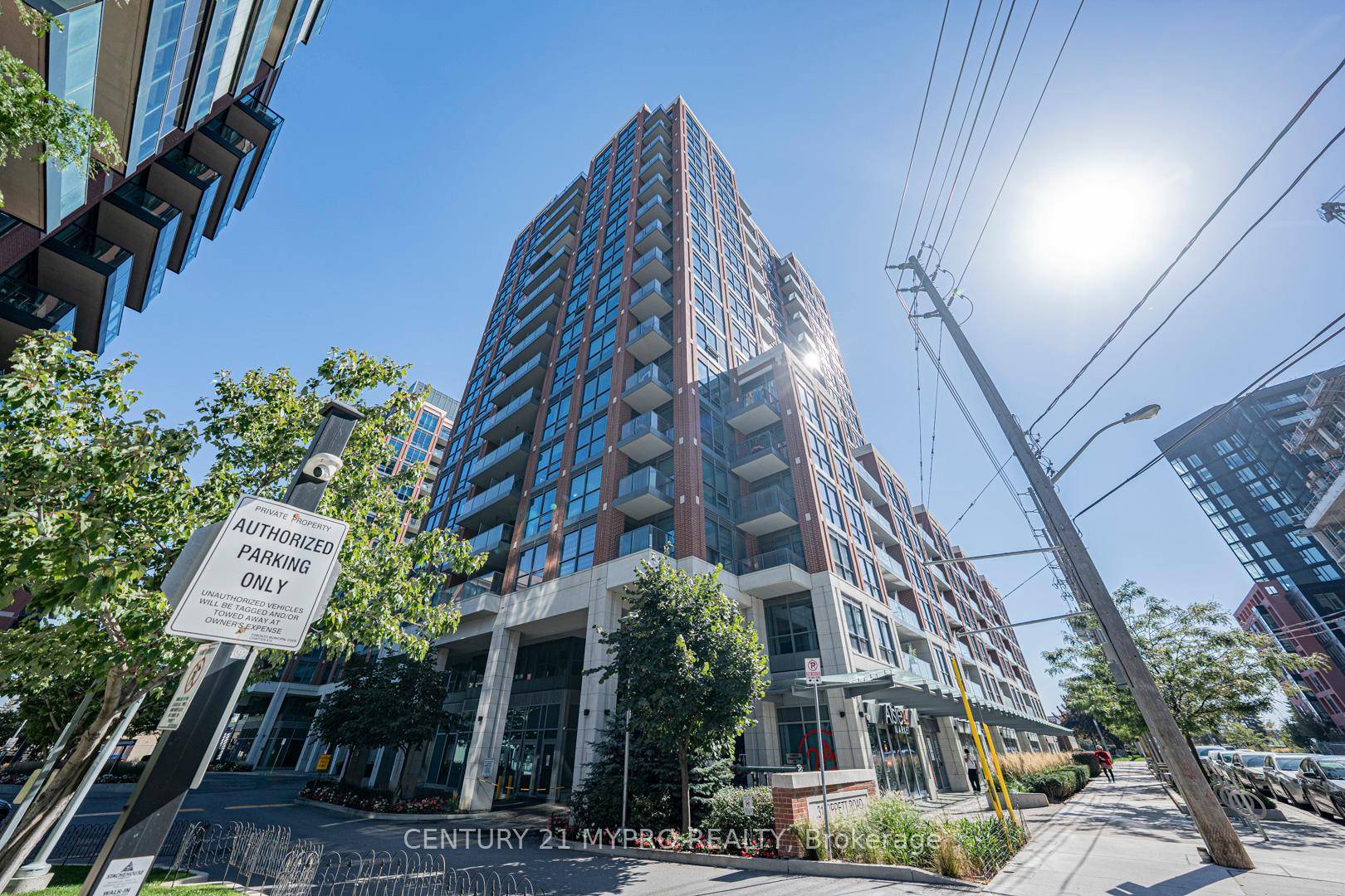 Live in this highly Desirable, Spacious Split 2 Bed Den, 2 Full Baths Located at 31 Tippett Road !